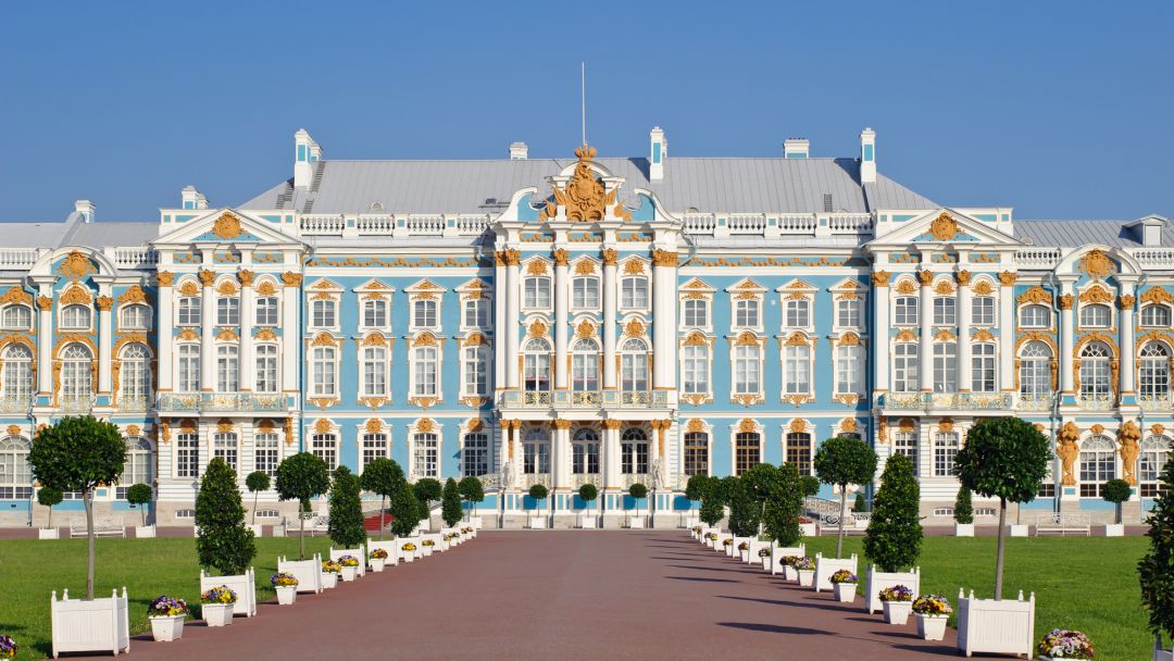 Пушкин (Царское Село) с посещением Екатерининского дворца и Янтарной комнаты в Санкт-Петербурге